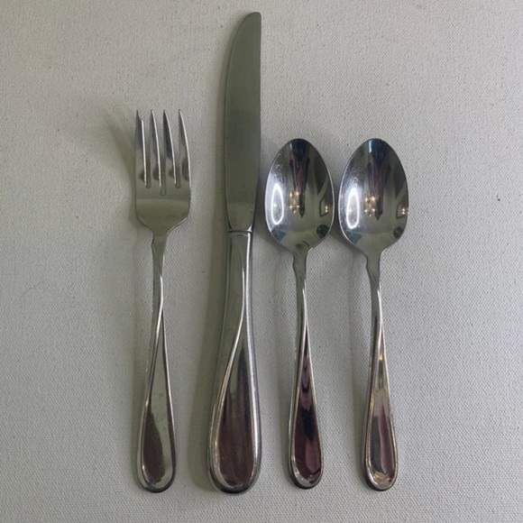 Oneida USA Flight Reliance Stainless Steel 4 Piece 1 Knife 1 Forks 2 Spoons Set - Picture 1 of 11